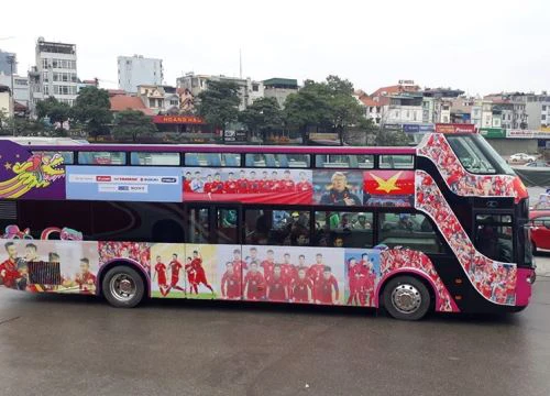 Những hình ảnh đầu tiên về xe bus đón những người hùng U23 Việt Nam