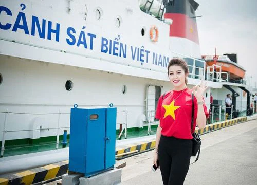 Thanh Tú hát 'Như có Bác Hồ', Mâu Thuỷ nhuộm tóc đỏ nếu U23 VN vô địch