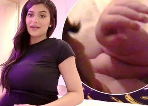 Kylie Jenner đã sinh con gái, chia sẻ video đầy cảm xúc về em bé và quá trình mang thai