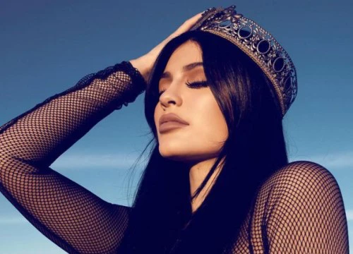 Kylie Jenner chính thức thành mỹ nhân giàu nhất nhà Kardashian với đế chế trị giá 8.700 tỷ đồng