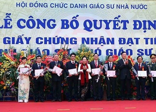 Lo ngại về chất lượng GS, PGS trên chuyến tàu "vét" mang số hiệu 174 là có cơ sở