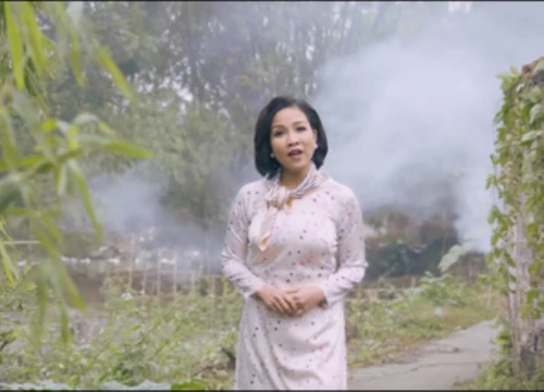 Diva Mỹ Linh tái hiện Tết xưa trong MV "Đợi những ngày Xuân"