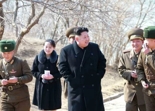 Kim Jong Un khoe vũ khí đáng sợ có thể giết nửa triệu người Mỹ