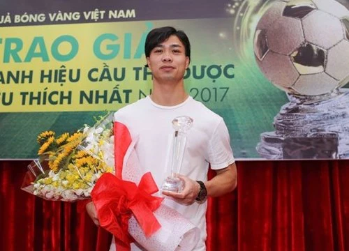 Công Phượng xuống tóc đẹp trai ngỡ ngàng