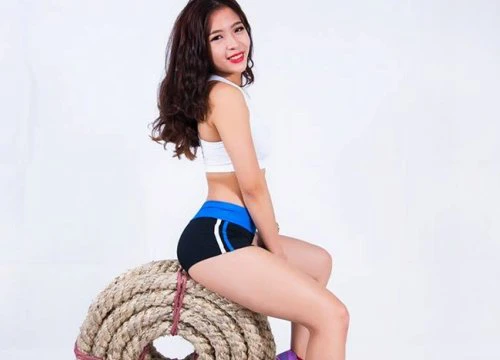 "Quên lối về" với những hình ảnh sexy của "nữ hoàng phòng gym"