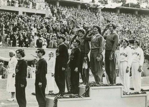 Chùm ảnh lịch sử: Ngôi làng Olympic của Adolf Hitler