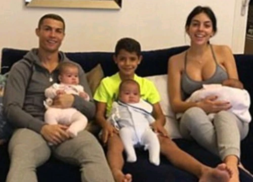 Con trai của Ronaldo bất ngờ nhập viện