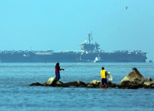 Rời Philippines, tàu sân bay Mỹ tiếp tục tuần tra Biển Đông