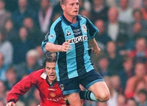 Gascoigne &#8216;làm lại cuộc đời&#8217;, đăng ảnh trêu Becks