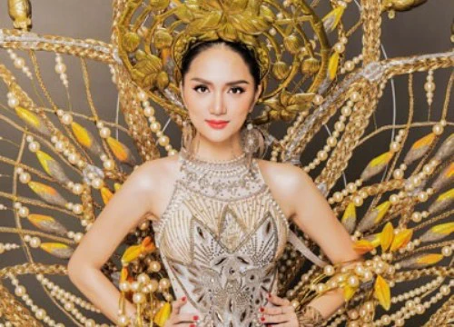 Hương Giang Idol tuyệt đẹp trong trang phục dân tộc độc đáo