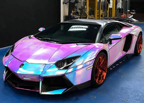 Lamborghini Aventador SV "cực độc" với phong cách Hologram