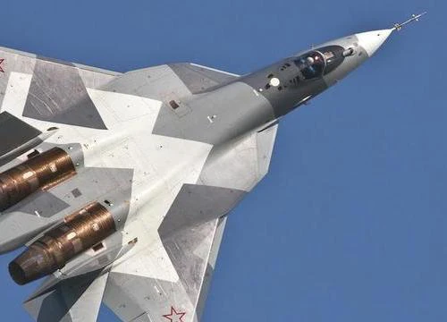 Tiêm kích Su-57 Nga đối đầu F22 Mỹ ở Syria: Ai chiến thắng?