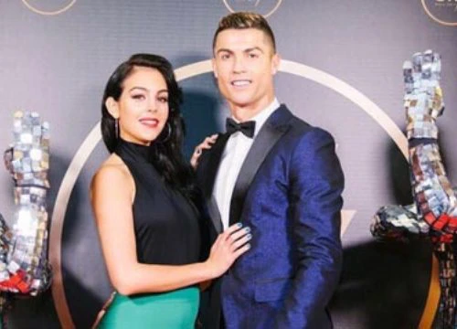 Bồ Ronaldo kiếm tiền triệu nhờ mác "bạn gái CR7"