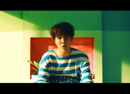 Fan hùng hục 'cày' view cho MV của J-Hope (BTS) bất chấp không phải sản phẩm chính thức