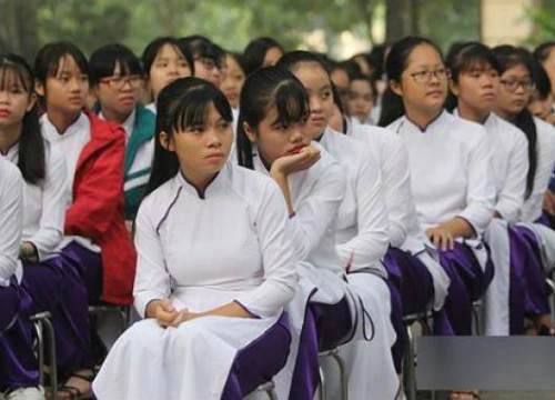 Học sinh thường đã chả thèm vào sư phạm, sao mơ đến học sinh giỏi!