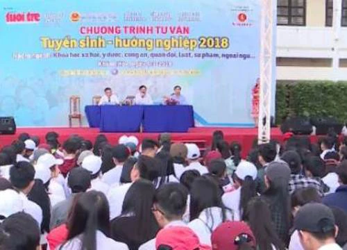 Hàng ngàn học sinh tham gia Ngày hội Tư vấn tuyển sinh tại Khánh Hòa