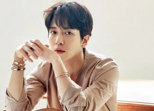 Jung Yong Hwa (CNBlue) phủ nhận tin đồn 'đi cửa sau' vào đại học Kyunghee