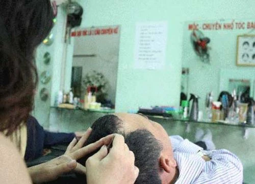 Tiền nhà "đội nón" theo chồng đi nhổ tóc bạc ... giải rượu