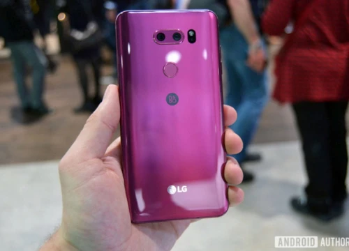 Cận cảnh LG V30 màu hồng phớt siêu quyến rũ