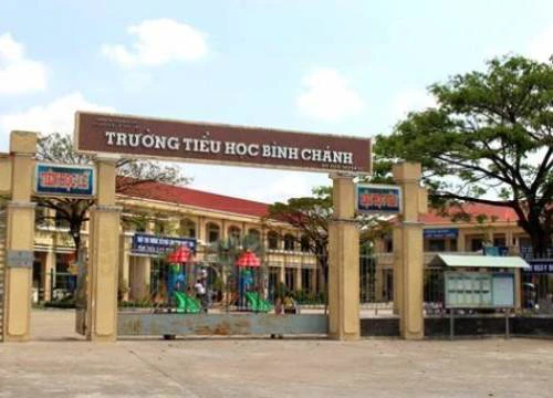 Công an làm việc với phụ huynh bắt cô giáo quỳ