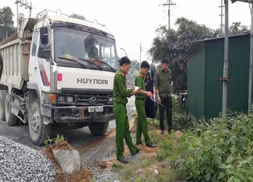 Hy hữu: Xe tải không người lái đâm chết người tại mỏ đá