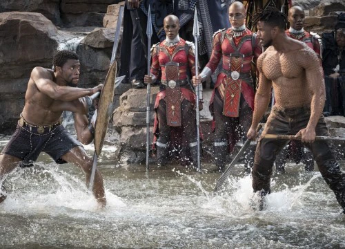 Trở lại sau 1 tuần bị cướp ngôi, "Black Panther" là album nhạc phim hot nhất kể từ "Frozen" cách đây 4 năm