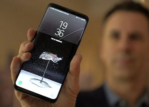 Galaxy S10 có camera TrueDepth và cảm biến vân tay nhúng vào màn hình