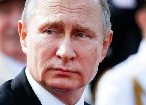 Ông Putin hé lộ giây phút &#8220;cân não&#8221; trong vụ khủng bố làm 130 người chết