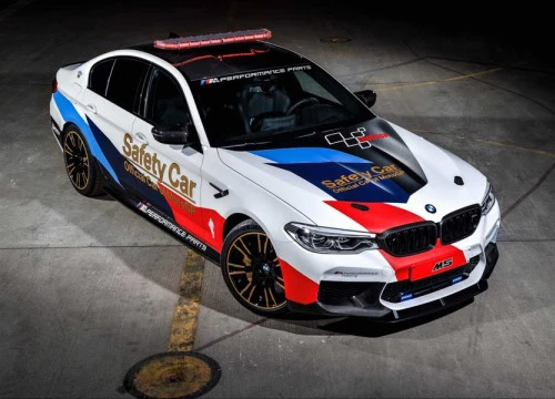 Sedan siêu mạnh BMW M5 2018 làm xe an toàn ở MotoGP