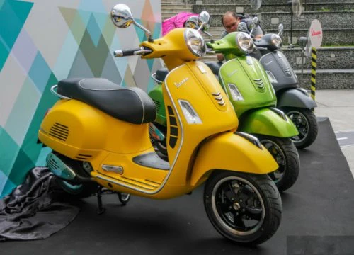 2018 Vespa GTS Super 300 lên kệ, giá 157,7 triệu đồng