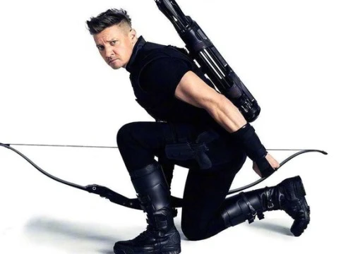 Hawkeye vẫn sẽ xuất hiện trong "Avengers: Infinity War", mọi người đừng chế ảnh nữa!