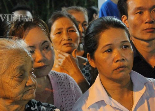 Nghẹn ngào giây phút đưa linh cữu nguyên Thủ tướng Phan Văn Khải