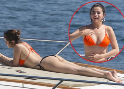 Selena Gomez nóng bỏng tắm nắng trên du thuyền ở Sydney