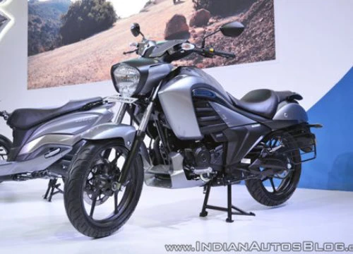 Xế cruiser bình dân Suzuki Intruder 150 FI chính thức &quot;lên kệ&quot;