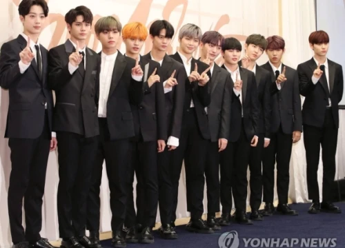 Hậu lùm xùm 'vạ miệng', Wanna One khóc trong buổi họp kiểm điểm với CJ và YMC