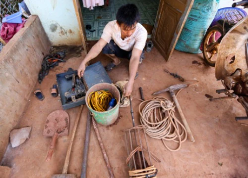 Chênh vênh đời phu đào giếng