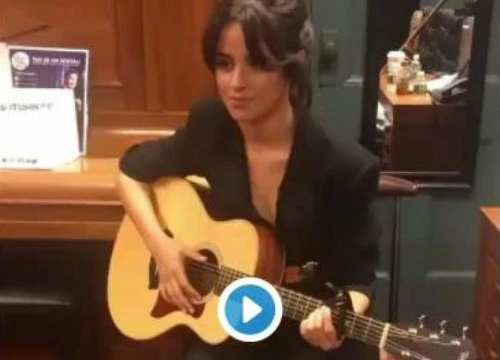 Fan bênh Camila Cabello trước sân khấu nghi vấn "cầm ghita điện làm cảnh"