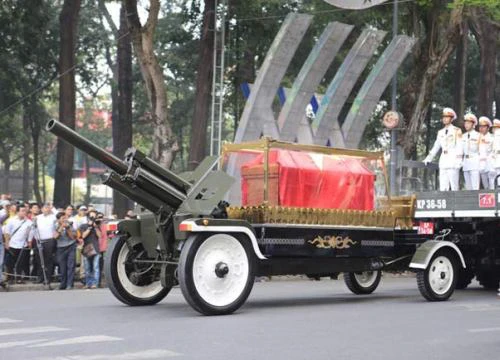 Nóng trong tuần: Kinh hãi vụ cháy chung cư khiến 13 người tử vong ở Sài Gòn