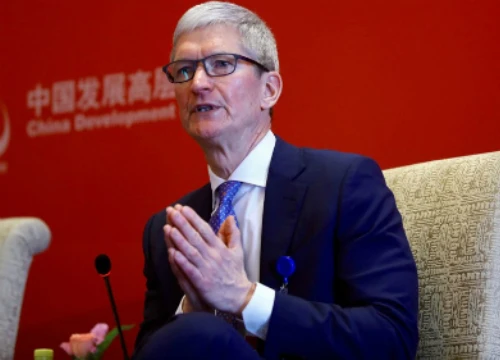 Tim Cook muốn có quy định về quyền riêng tư sau bê bối Facebook