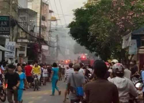 TPHCM: Cháy nhà, hàng xóm xông vào cứu thoát hai bà cháu