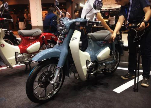 2018 Honda Super Cub C125 giá 65 triệu đồng, đắt ngang SH