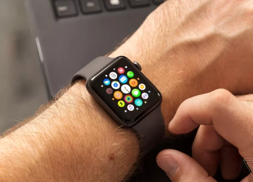 Apple Watch series 4 sẽ có màn hình và pin lớn hơn