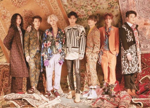 Super Junior thử nghiệm concept mới, fan cười bò vì "bà cô" Heechul