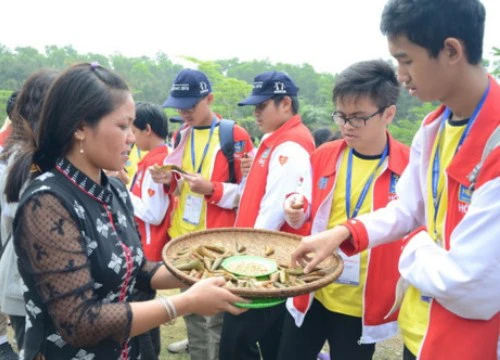 Học sinh quốc tế thích thú với các hoạt động trải nghiệm văn hóa Việt Nam