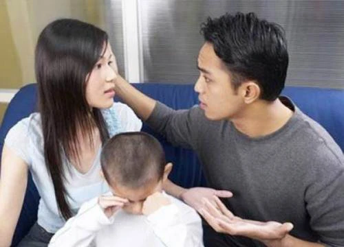 Tôi phải làm sao khi phát hiện vợ có con riêng