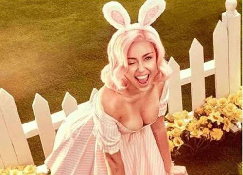 Miley Cyrus đón lễ Phục sinh với bộ ảnh sexy