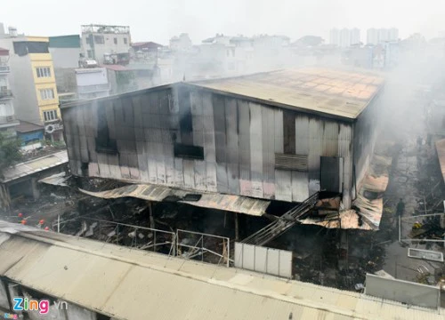 Một ngày sau cháy chợ Quang: Tiểu thương trắng tay, lâm cảnh nợ nần