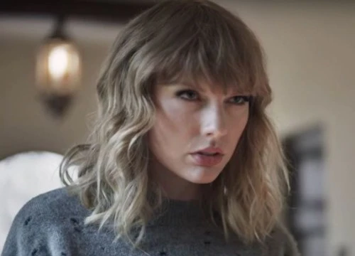 Phản ứng bất ngờ của Taylor Swift khi bị cho là "nhàm" vì toàn viết nhạc về trai