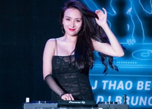 Vợ DJ xinh đẹp mới cưới của Khắc Việt mặc váy 2 dây khoe vòng 1 căng đầy