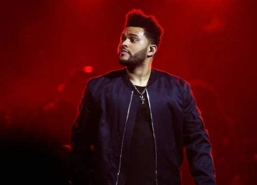 Bị đăng ký độc quyền mất cái tên "Starboy", The Weeknd đâm đơn kiện để giành lại